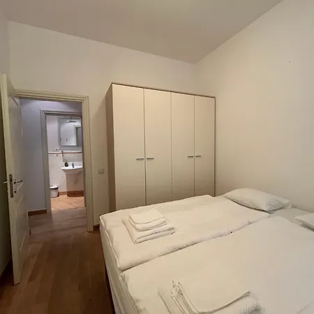 Vip Petrska 25
